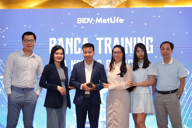 Phòng Đào tạo Kênh Banca trong một buổi đào tạo về sản phẩm bảo hiểm tại BIDV MetLife