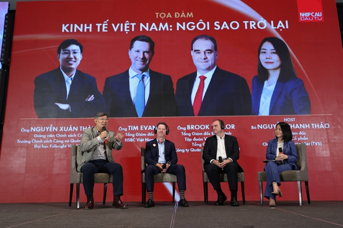 Phiên tọa đàm Kinh tế Việt Nam: Ngôi sao trở lại 