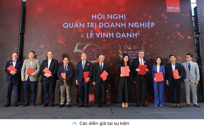 Hoi nghi Quan tri Doanh nghiep & Le Ton vinh “TOP 50 Cong ty kinh doanh hieu qua nhat Viet Nam 2024” va “Bat dong san tieu bieu 2024”