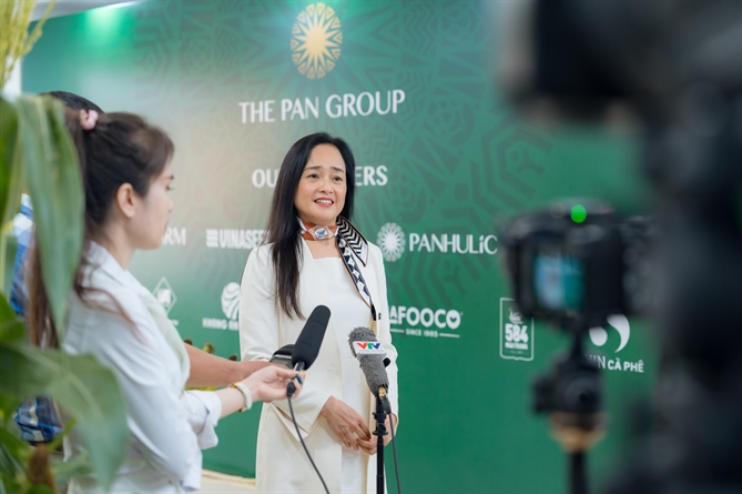 Bà Nguyễn Thị Trà My, Tổng Giám đốc Tập đoàn PAN chia sẻ tầm nhìn chiến lược đổi mới sáng tạo để phát triển bền vững của PAN.