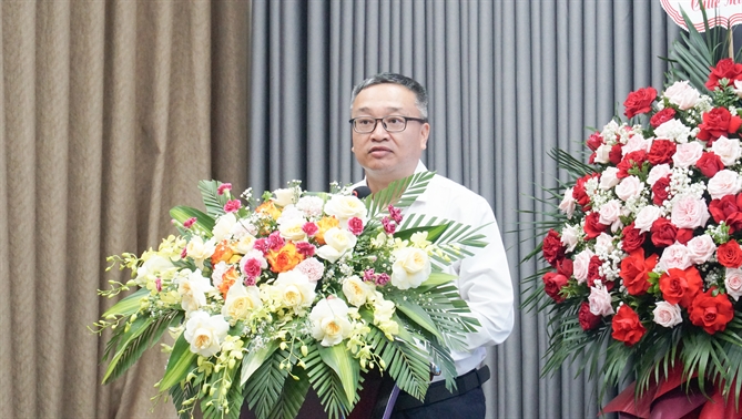 Tiến sĩ Đỗ Tuấn Minh - Chủ tịch Hội đồng trường, Trường Đại học Ngoại ngữ - Đại học Quốc gia Hà Nội phát biểu khai mạc buổi lễ.