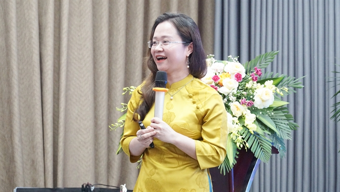 Tiến sĩ Nguyễn Thuý Lan - Phó Trưởng phòng, Phòng Đào tạo và người học phát biểu tại buổi lễ.