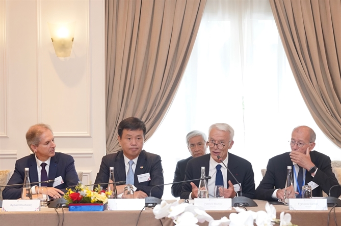 Ông Patrick Martin - Chủ tịch MEDEF (thứ hai từ phải sang) phát biểu khai mạc sự kiện đặc biệt ý nghĩa với cộng đồng doanh nghiệp Việt Nam - Pháp