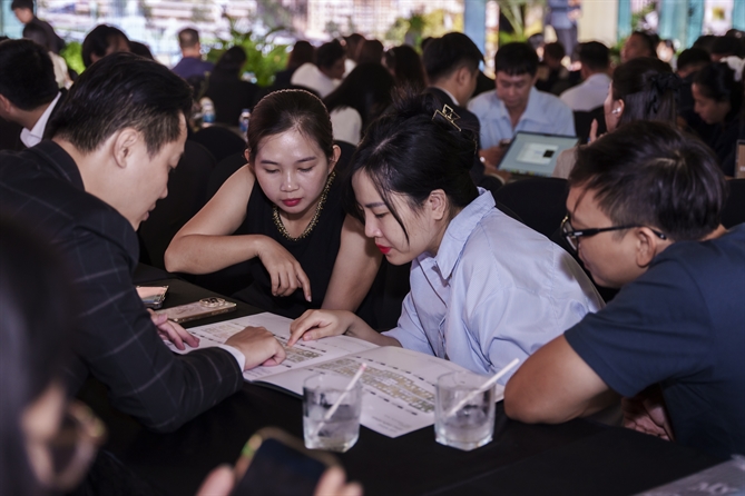Nhiều khách hàng và nhà đầu tư bày tỏ sự lạc quan nhờ tiềm năng tăng trưởng bền vững của Lumière Midtown