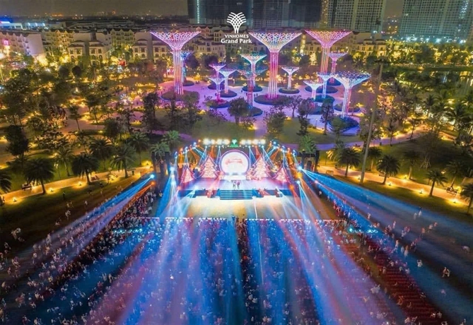 Một “thành phố quốc tế” sôi động và đẳng cấp đang dần hình thành tại Vinhomes Grand Park