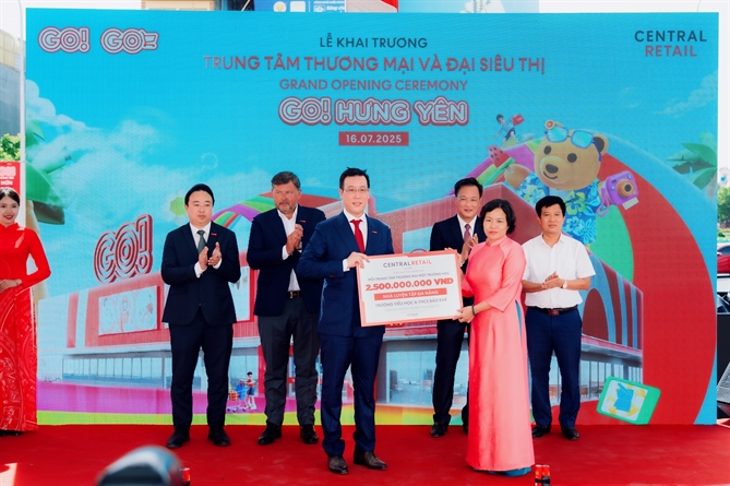 3 Central Retail công bố khoản tài trợ 2,5 tỷ đồng cho Trường Tiểu học & Trung học Cơ sở Bảo Khê, góp phần nâng cao chất lượng học tập và thể chất cho thế hệ tương lai