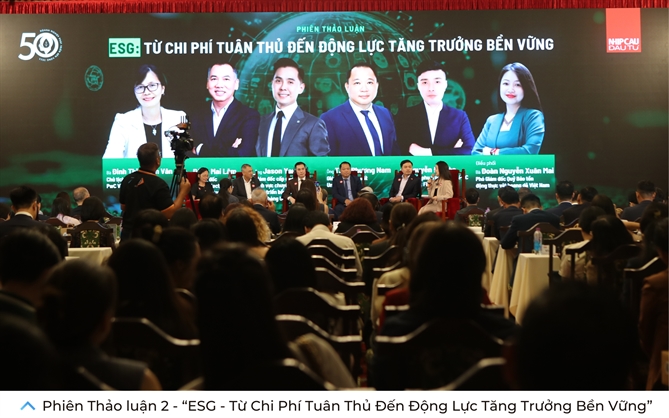 Phong su anh: Le vinh danh TOP 50 Doanh nghiep Phat trien Ben vung tieu bieu 2025