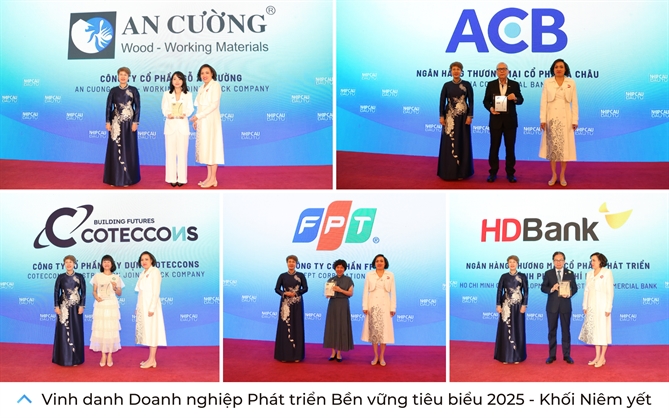 Phong su anh: Le vinh danh TOP 50 Doanh nghiep Phat trien Ben vung tieu bieu 2025