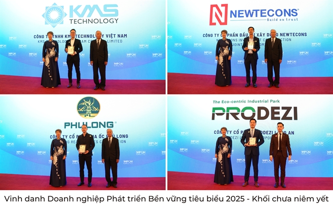 Phong su anh: Le vinh danh TOP 50 Doanh nghiep Phat trien Ben vung tieu bieu 2025