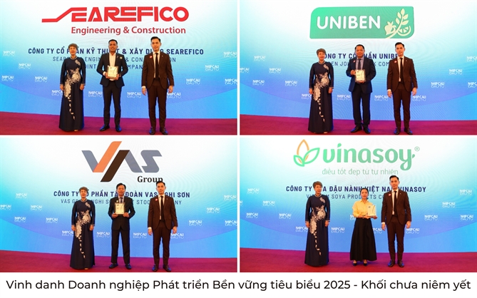 Phong su anh: Le vinh danh TOP 50 Doanh nghiep Phat trien Ben vung tieu bieu 2025