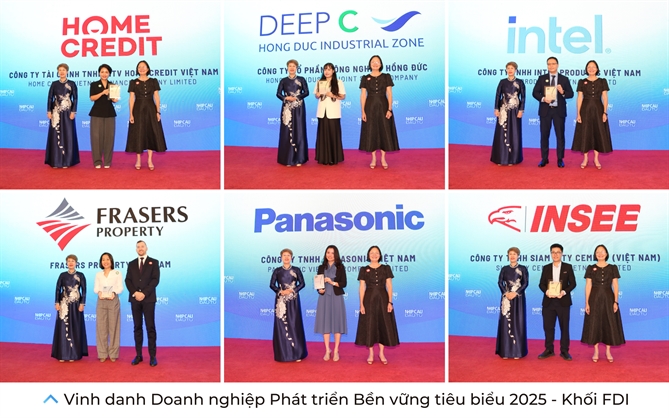 Phong su anh: Le vinh danh TOP 50 Doanh nghiep Phat trien Ben vung tieu bieu 2025