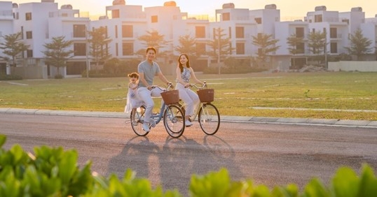 Văn Phú đồng hành cùng giải Pickleball CAND: Gắn kết - Lan tỏa - Nhân văn Văn Phú luôn kiên định với triết lý “Bất động sản vị nhân sinh” đặt con người làm trung tâm đem lại đa giá trị cho đa thế hệ