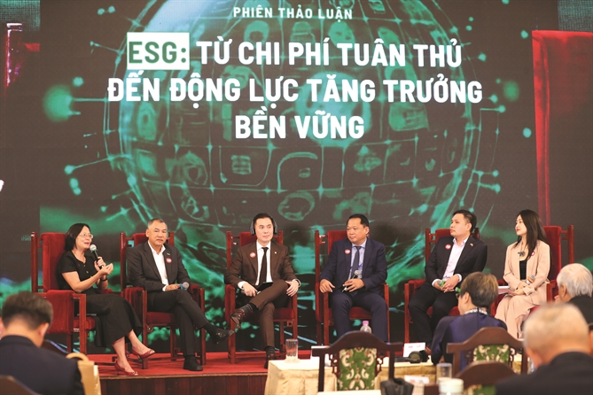 Phiên thảo luận “ESG: Từ chi phí tuân thủ đến động lực tăng trưởng bền vững”.
