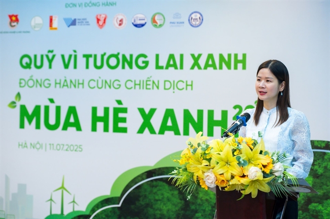 TS. Lê Thái Hà, Giám đốc Điều hành Quỹ Vì tương lai xanh, nêu bật ý nghĩa lan tỏa của chiến dịch Mùa hè Xanh, khi các chiến sĩ tình nguyện sẽ trực tiếp gói phần cải thiện môi trường sống của hàng chục nghìn người dân.