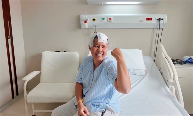 Bệnh nhân lạc quan và tràn đầy năng lương sau ca phẫu thuật.