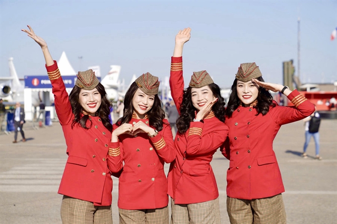 Vietjet vuot ke hoach kinh doanh, dat hang tau bay lon, tu phuc vu mat dat, trung thau du an Long Thanh