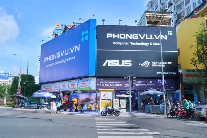 ASUS Exclusive Store phối hợp cùng Phong Vũ tại 264 Nguyễn Thị Minh Khai, TP. Hồ Chí Minh, vốn đã phục vụ khách hàng yêu công nghệ của đối tác bán lẻ này từ năm 1997.