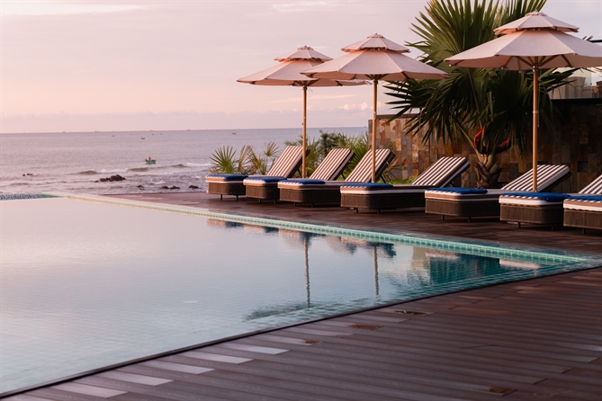 VIP ESCAPE TO THE SEA – Trai nghiem mua he thang hoa giua thien nhien bien ca