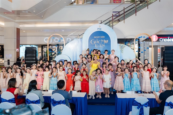 Dự án Giấc Mơ Lọ Lem đồng hành cùng trẻ em gái yếu thế do PNJ khởi xướng (Ảnh: Việt Hùng)