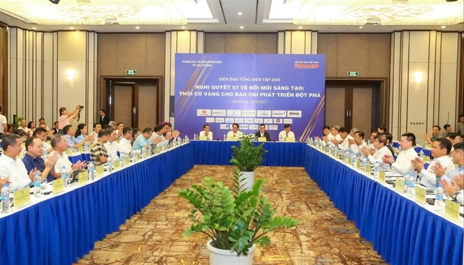 Các đại biểu tham dd Diễn đàn Tổng Biên tập 2025.