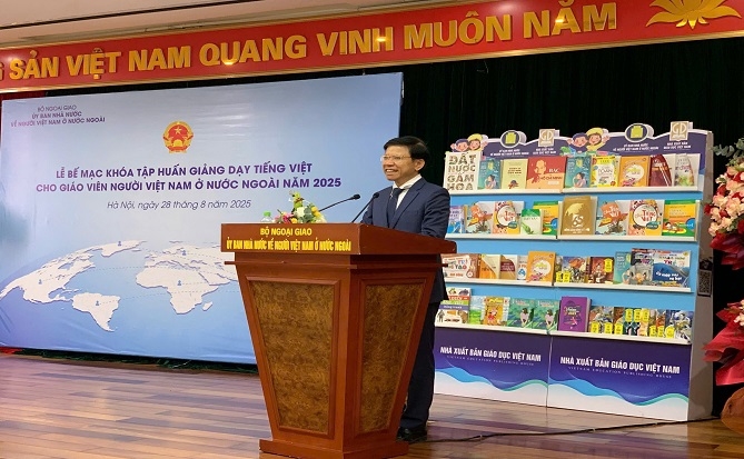 GS.TS. Hoàng Anh Tuấn, Hiệu trưởng Trường Đại học Khoa học Xã hội và Nhân văn (ĐHQGHN) phát biểu tại chương trình