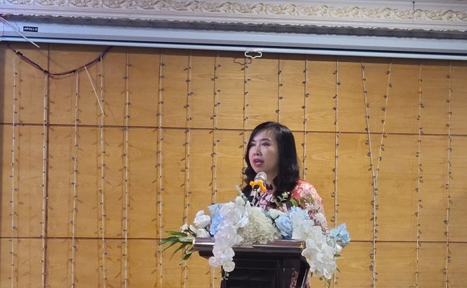 Khai mạc Lớp tập huấn cho 100 lãnh đạo hội đoàn người Việt Nam ở nước ngoài Thứ trưởng Bộ Ngoại giao Lê Thị Thu Hằng phát biểu tại chương trình