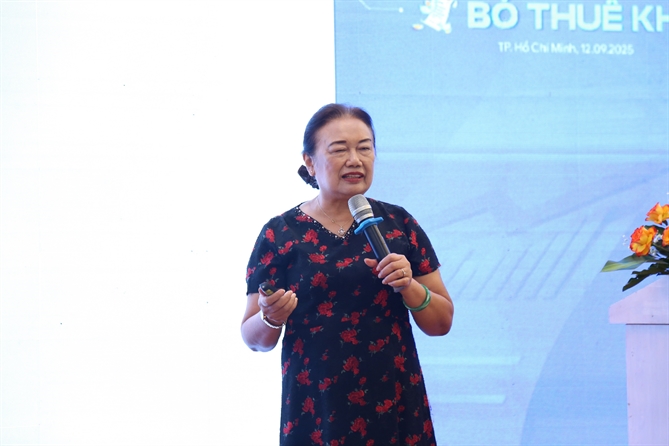 Bà Nguyễn Thị Cúc, chủ tịch Hội tư vấn Thuế Việt Nam khẳng định lợi ích của việc chuyển đổi là rất lớn