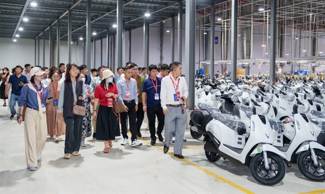 VinFast luôn đồng hành hỗ trợ mạnh mẽ cho người tiêu dùng và đối tác, nhà phân phối xe máy điện để đạt mục tiêu đề ra.