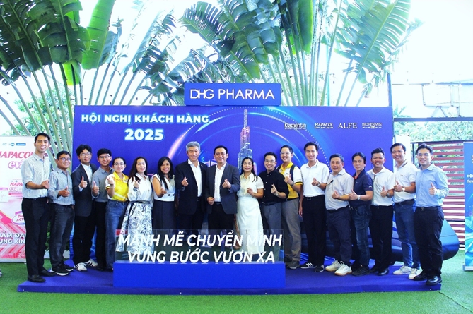Hội Nghị Khách Hàng năm 2025 với chủ đề “Mạnh mẽ chuyển mình - Vững bước vươn xa”, DHG Pharma mong muốn mang lại thịnh vượng cho các khách hàng và xã hội.