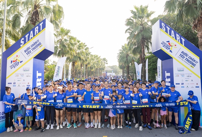 CapitaLand hỗ trợ 97.000 USD cho trẻ em khó khăn qua chiến dịch “Bước chân gắn kết yêu thương” mùa 3 Hơn 8.000 người tham dự, ghi nhận tổng cộng 40 triệu bước chân trong hoạt động đi bộ ngoài trời