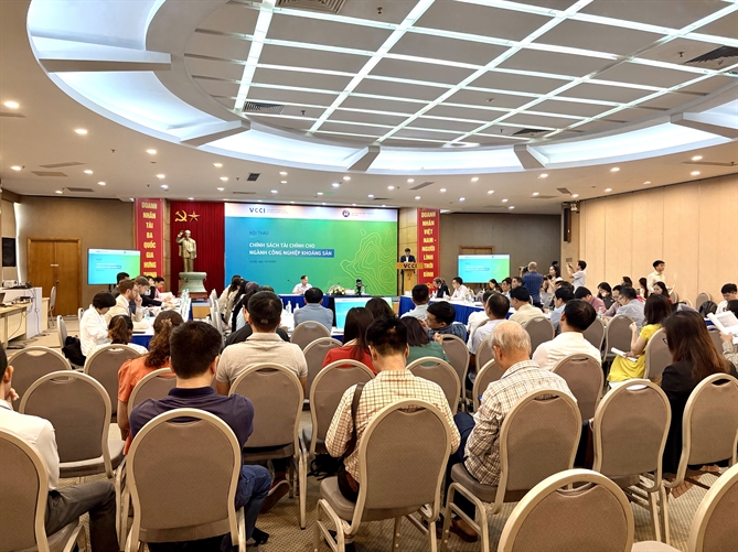 Ngày 15_10_2025, Phòng Thương mại và Công nghiệp Việt Nam (VCCI) tổ chức Hội thảo “Chính sách tài chính cho ngành công nghiệp khoáng sản”