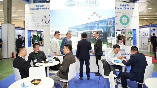 GEIMS Việt Nam 2025 đồng hành cùng doanh nghiệp Việt bứt phá trong ngành sản xuất và lắp ráp điện tử Doanh nghiệp trong và ngoài nước gặp gỡ, trao đổi hợp tác tại GEIMS Việt Nam năm ngoái