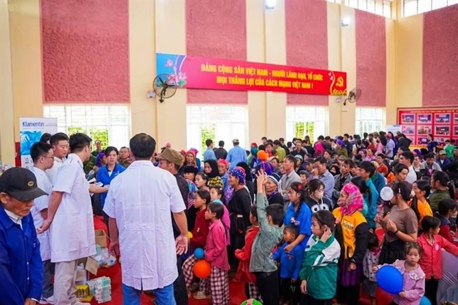 Hành trình những viên thuốc DHG Pharma gieo nắng ấm tại Lào Cai