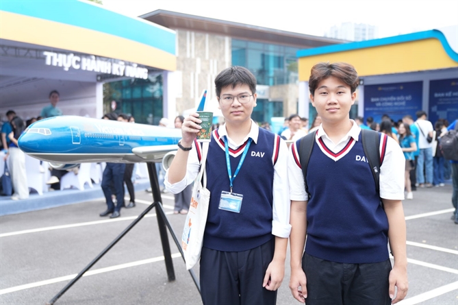 Vietnam Airlines tổ chức thành công Ngày hội việc làm 2025 lần đầu tiên Văn Thanh, sinh viên năm nhất Khoa Quan hệ quốc tế - Học viện Ngoại giao