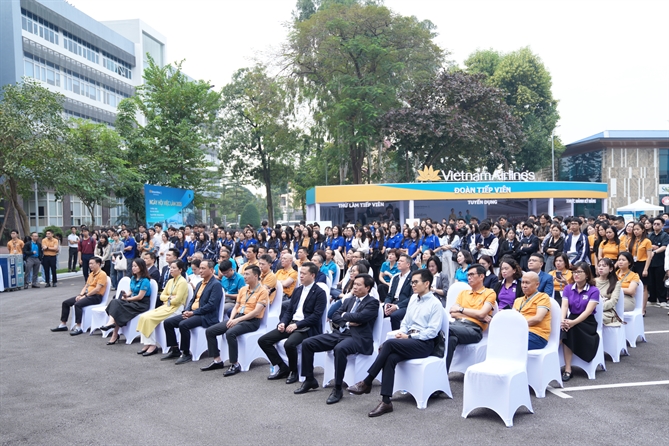 Vietnam Airlines tổ chức thành công Ngày hội việc làm 2025 lần đầu tiên