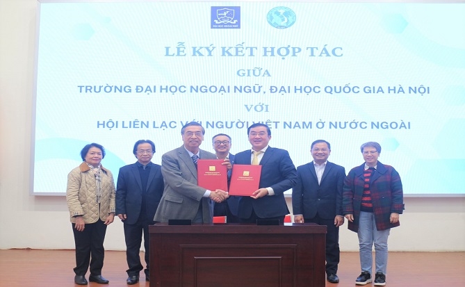 Hội Liên lạc với người Việt Nam ở nước ngoài và Trường Đại học Ngoại ngữ - Đại học Quốc gia Hà Nội ký kết hợp tác lan tỏa tiếng Việt ra thế giới
