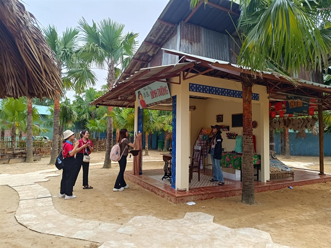 Kham pha Cu Chi - Thu Dau Mot theo cach moi