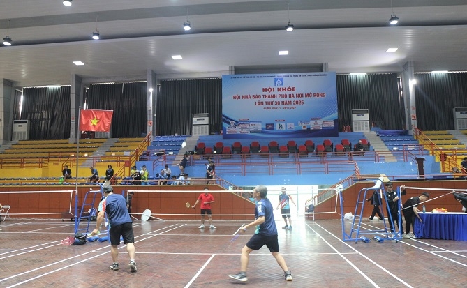 Các đội thi đấu cầu lông