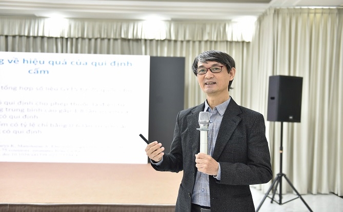 Các diễn giả trình bày tại hội thảo