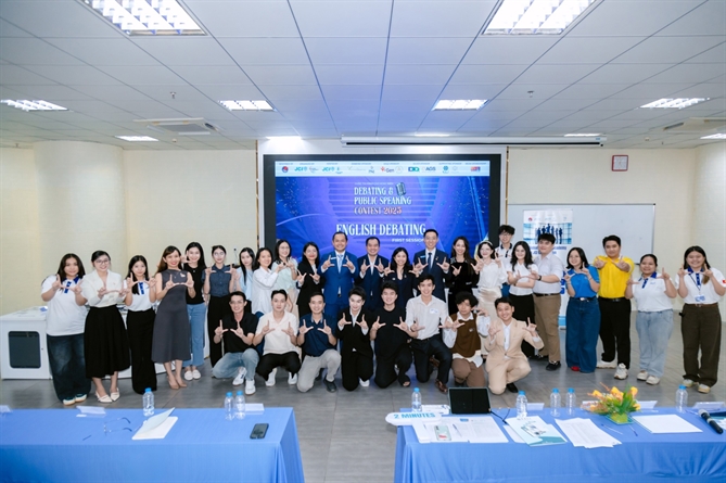 Cuộc thi thu hút đa dạng tệp thí sinh tham gia chứng tỏ sự quan tâm và yêu thích của bộ môn trí tuệ này