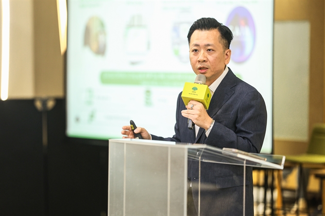 Ông Joe Liang, Giám đốc Dữ liệu và Phân tích Ngân hàng Cathay United, chia sẻ cách Cathay xây dựng nền tảng dữ liệu thống nhất, đồng thời bảo đảm các tiêu chuẩn bảo mật và tuân thủ pháp lý tại từng thị trường.