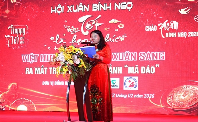 bà Nguyễn Thanh Thủy, Ủy viên Ban Thường vụ, Phó Chủ tịch UBND phường Việt Hưng phát biểu khai mạc chương trình