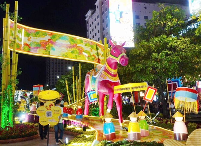 Trải nghiệm ngày và đêm tại Đường hoa 2026