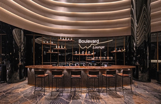 Phòng chờ VIP Boulevard Lounge tinh tế, sang trọng tại Galaxy CineX – Hanoi Centre.
