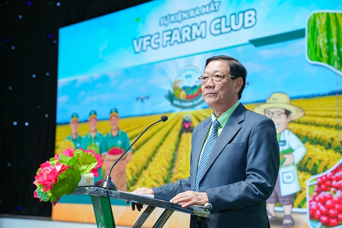 Ông Trương Công Cứ – Chủ tịch Hội đồng Quản trị Công ty VFC, phát biểu chia sẻ về tầm nhìn và định hướng chiến lược phát triển bền vững của VFC Farm Club