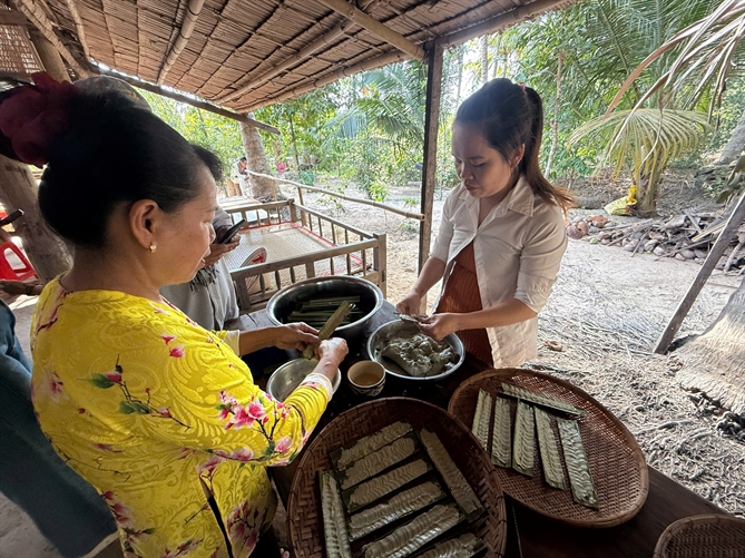 Làng cổ 200 năm miền sông nước