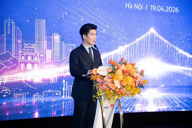 Phó Chủ tịch HĐQT kiêm Phó Tổng Giám đốc SHB Đỗ Quang Vinh chia sẻ tại lễ ký kết