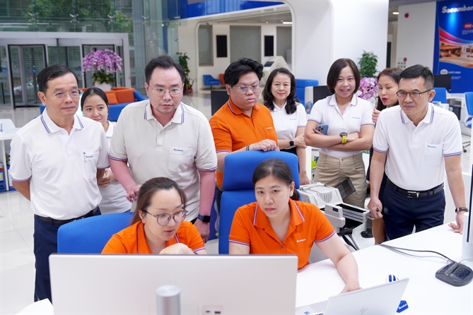 Ban lãnh đạo ngân hàng trực tiếp chỉ đạo và động viên đội ngũ triển khai xuyên suốt dịp lễ 30/4 - 1/5.