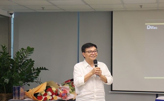 Ông Vũ Văn Đề -