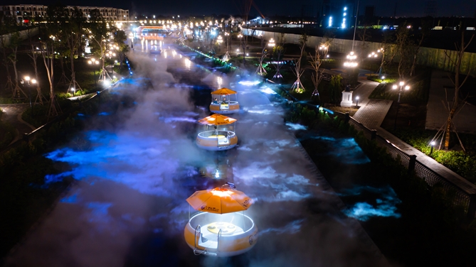 Dòng sông Ánh sáng – một trong hai công trình biểu tượng xác lập kỷ lục Việt Nam tại T&T City Millennia.